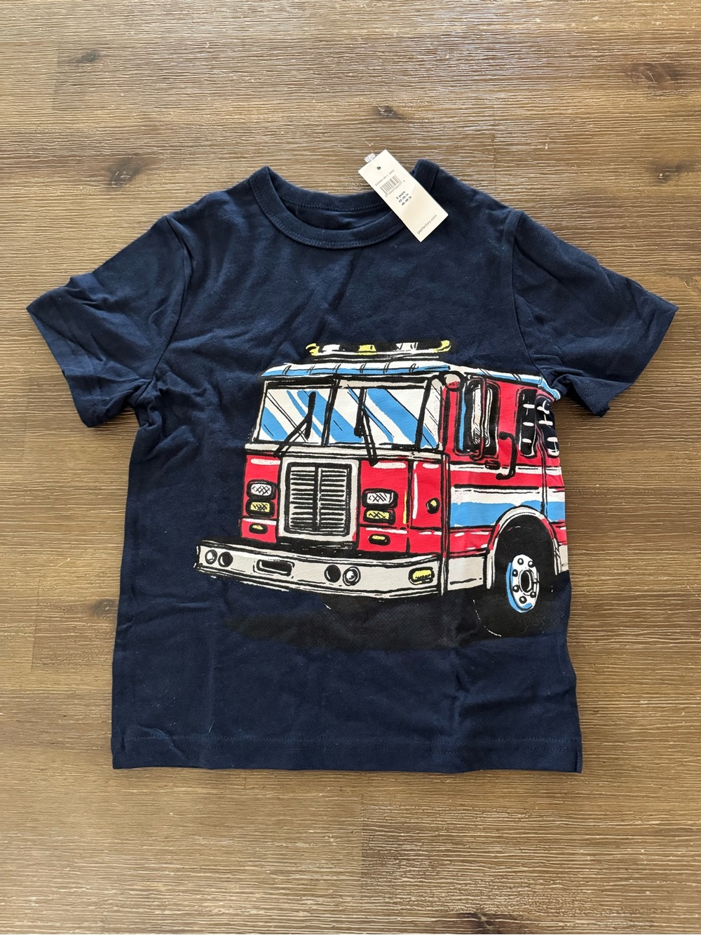 🟢NWT🟢 BabyGAP Graphic Navy Short Sleeve T-Shirt - Fire Truck - Youth Size 5